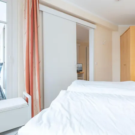 Apartment 407, Seepark