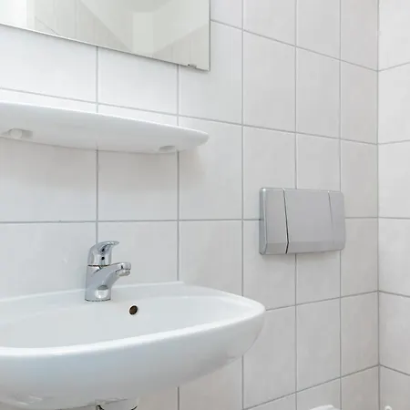407, Seepark Apartment